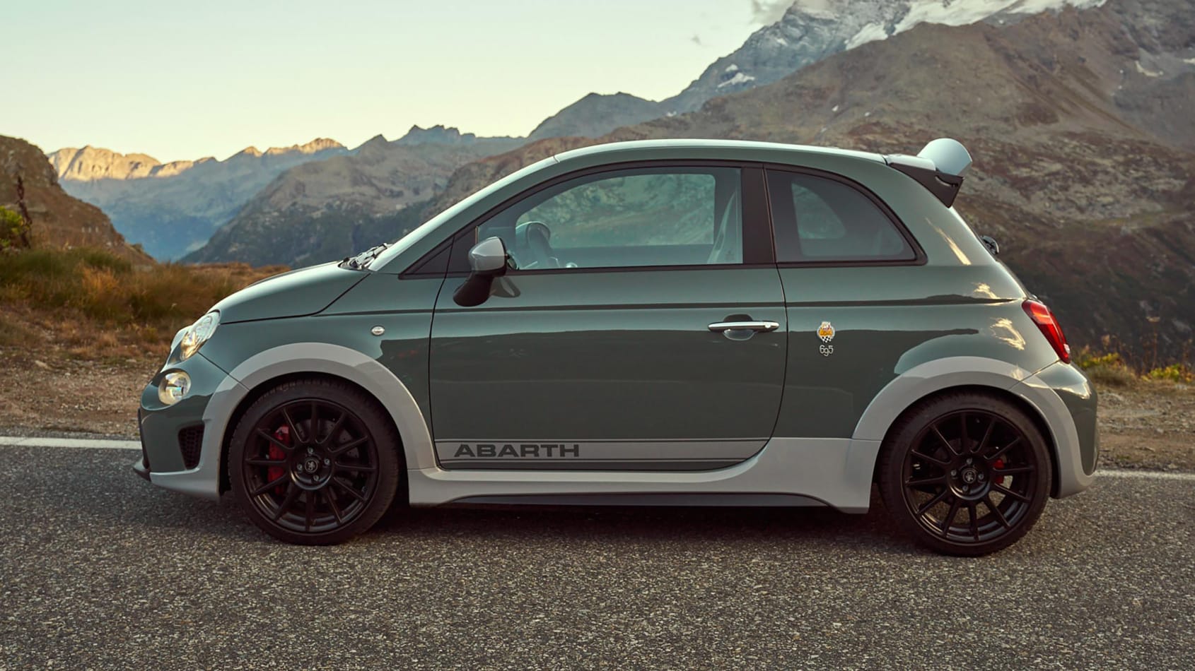 Limited Run Abarth 695 70th Anniversary Unveiled Pictures Evo